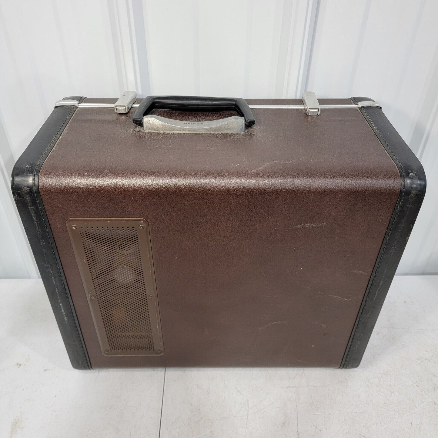 *Untested* Rare Vintage Ampex F2044 Suitcase Speaker