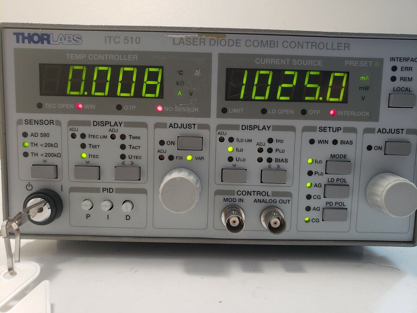 ThorLabs ITC510 - Benchtop Laser Diode and Temperature Controller TESTED