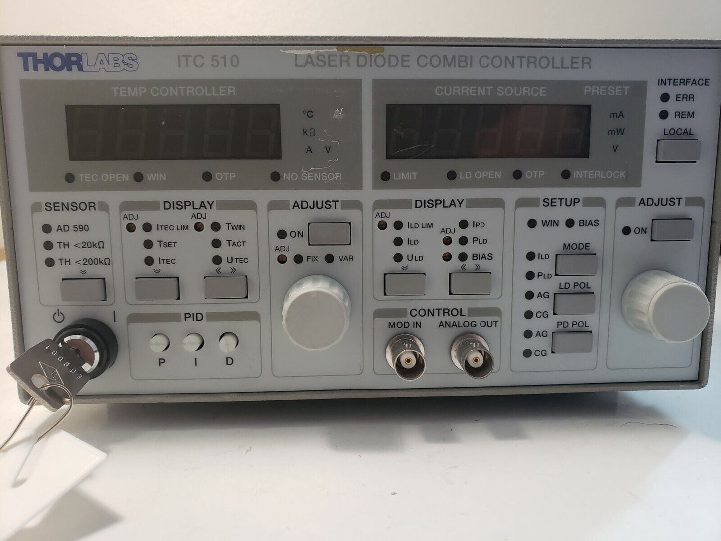 ThorLabs ITC510 - Benchtop Laser Diode and Temperature Controller TESTED