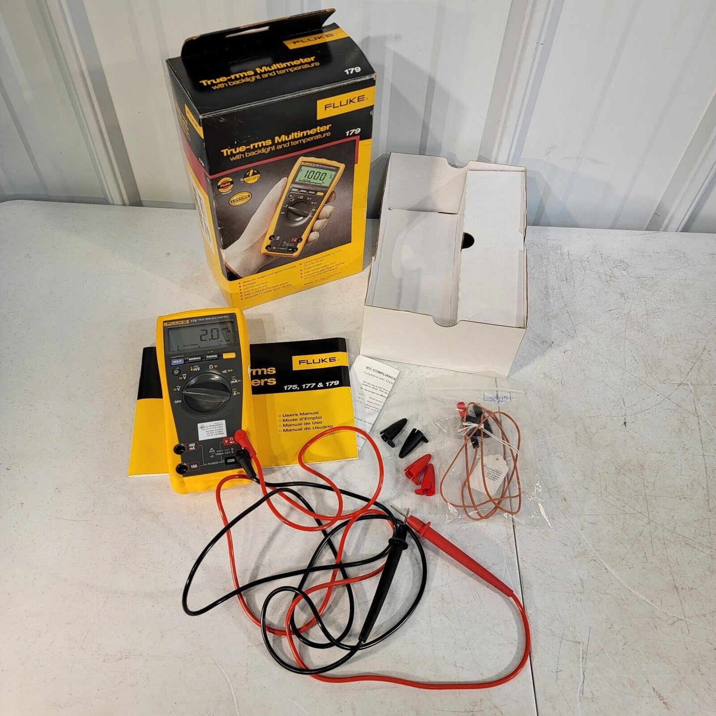 Fluke 179 Kit True-rms Multimeter w/ Backlight and Temperature