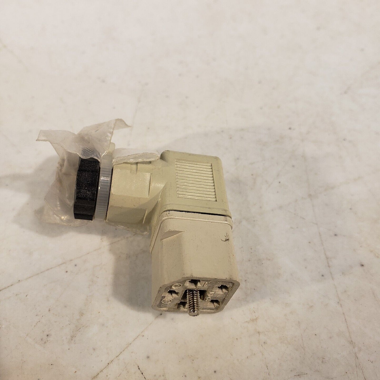 Pfeiffer Balzers TCW 002 Water Cooling Monitor Head Attachment Solenoid Head
