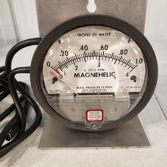 Dwyer 2001 AV Differntial Pressure Gauge Max 15 PSIG Max 140⁰F