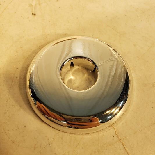 Pipe Escutcheon 7/8" ID 2-3/4" OD Plastic