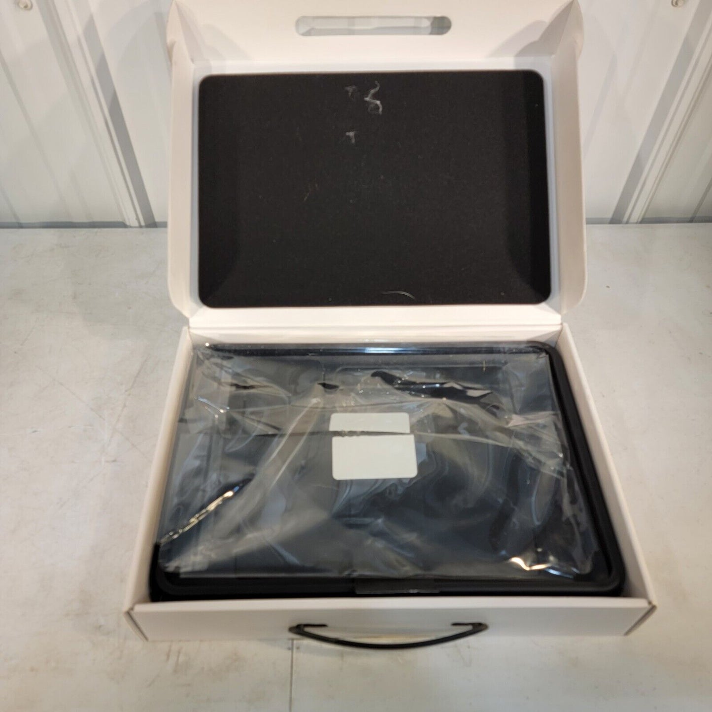 Apple MacBook Pro BOX ONLY A1286 MC721LL/A 15.4 Inch 2.0 GHz i7 Early 2011