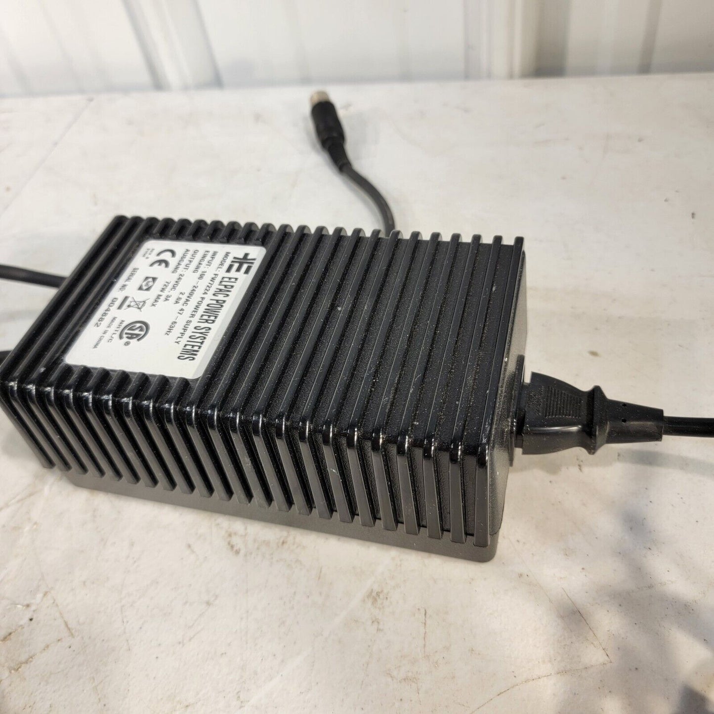 Elpac Power Systems FW7224 Power Supply 100-240Vac 2.0A 24VDC, 3A Output