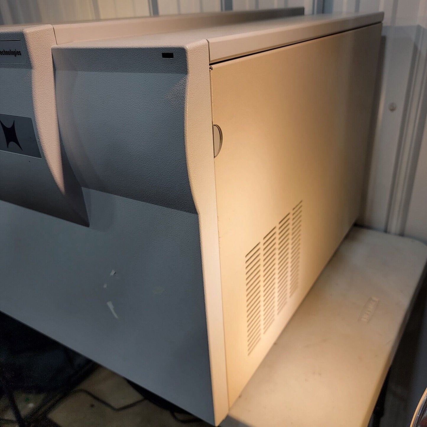 UNTESTED Agilent LC/MSD Trap SL Mass Detector Chromatography High Vacuum G2445D