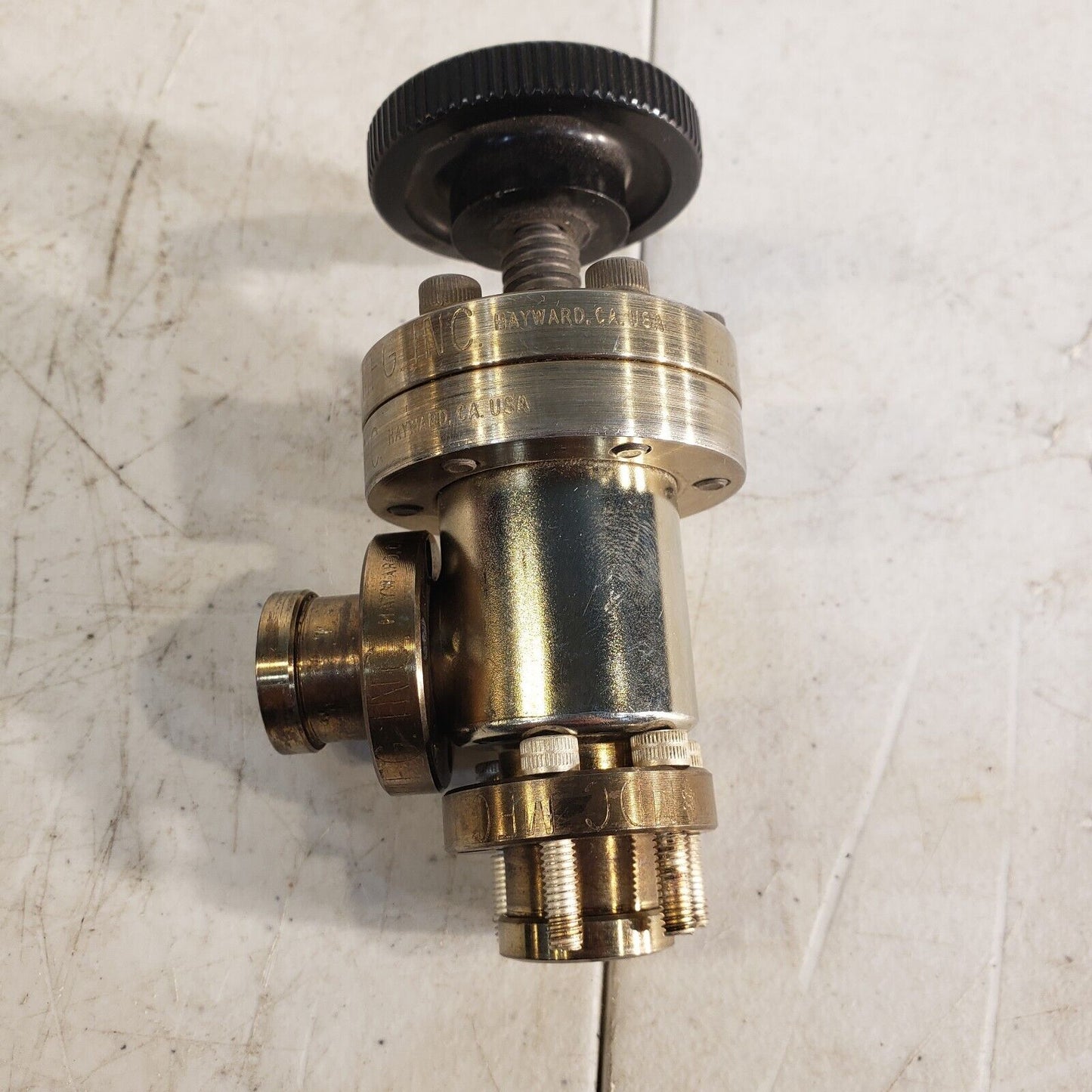 MDC 90 Degree Manual Angle Valve DN16CF 1.33" Conflat Flange Stainless Vacuum