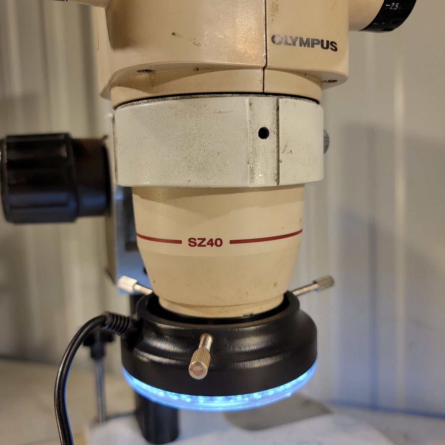 Olympus SZ4045 Stereo Zoom Microscope HWF10X Eyepieces Base Stand LED Ring Light