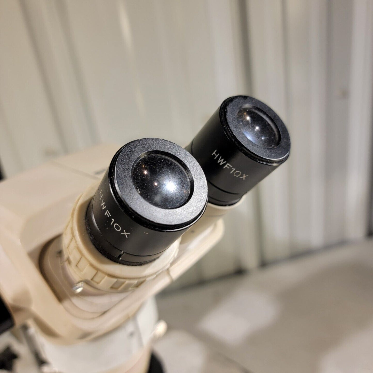 Olympus SZ4045 Stereo Zoom Microscope HWF10X Eyepieces Base Stand LED Ring Light