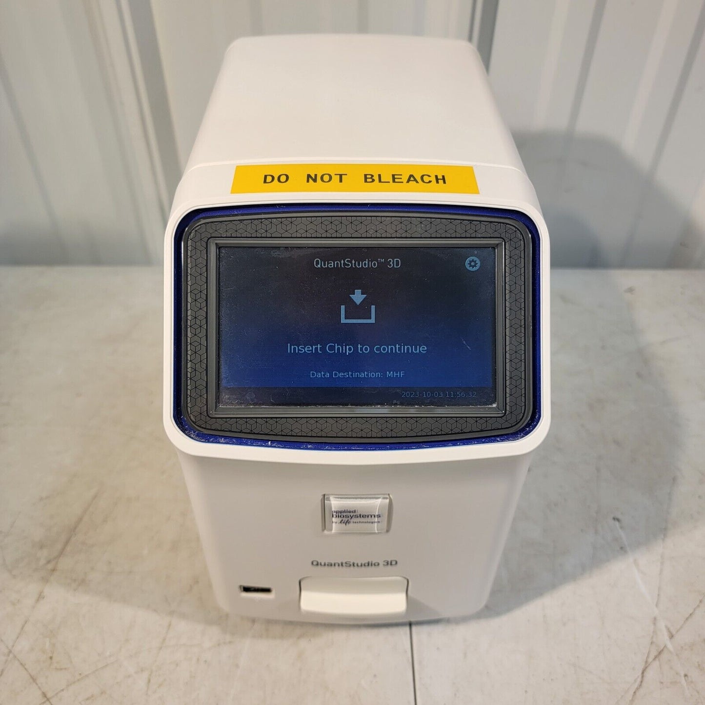 Applied Biosystems QuantStudio 3D Digital PCR System Life