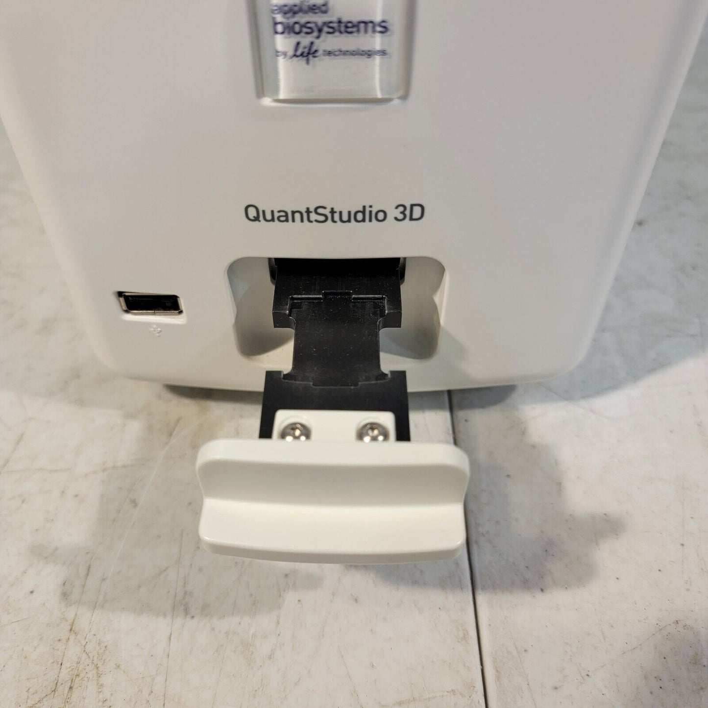 Applied Biosystems QuantStudio 3D Digital PCR System Life