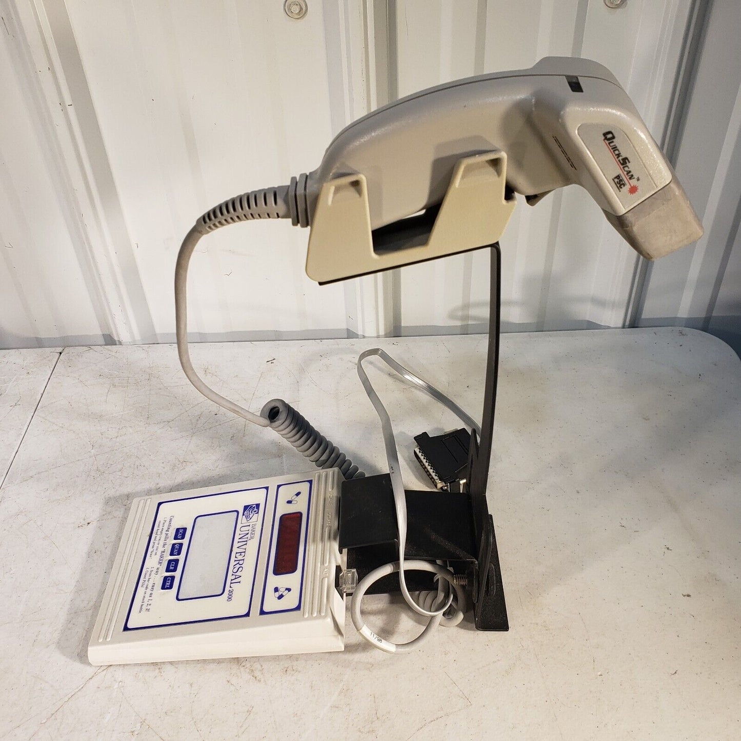 McKesson Baker Universal 2000 Scanner And Operating Manual SCALE NOT INCLUDED