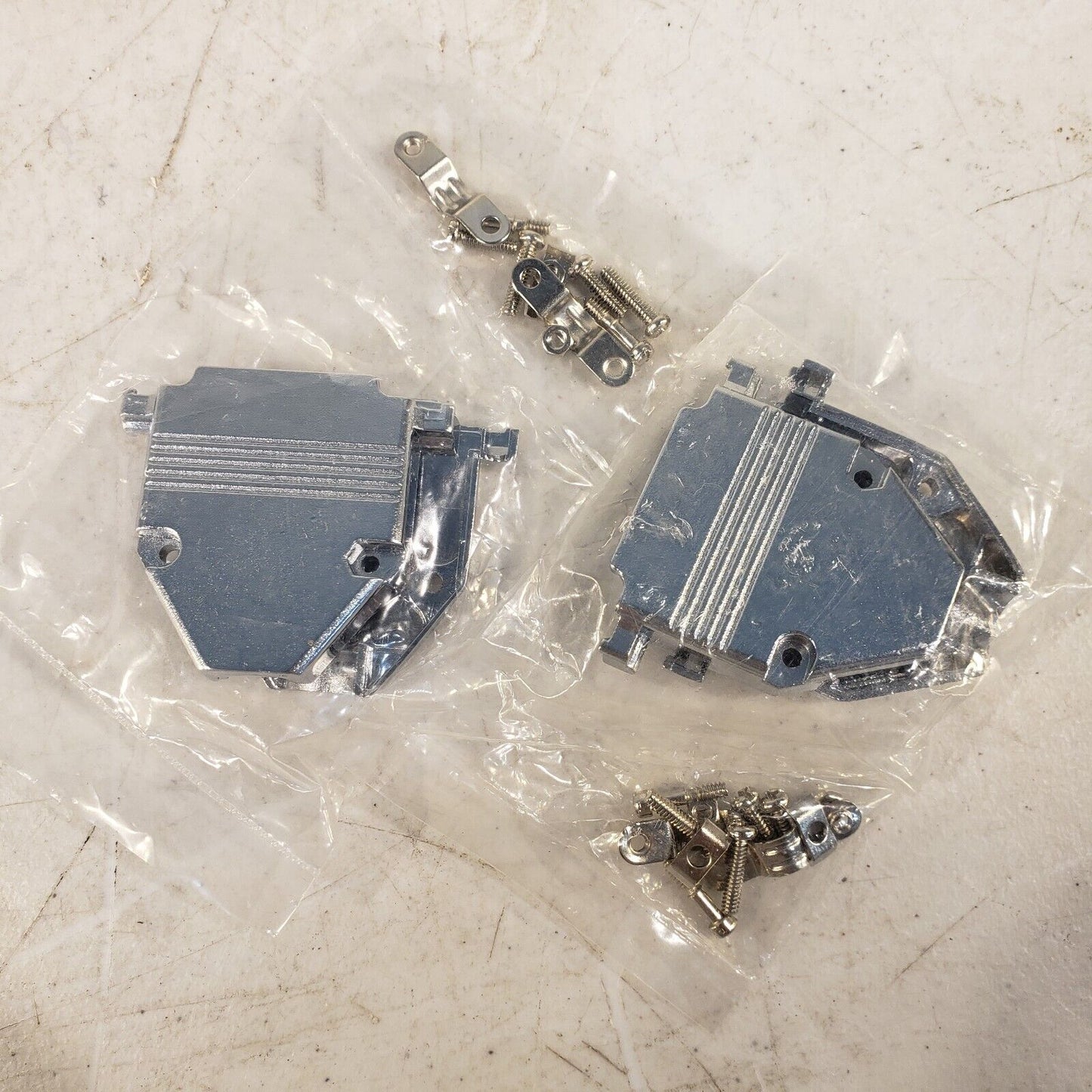 *Pack Of 2* 25 Pin D-Sub Hood Metal For 25 Pin Connectors