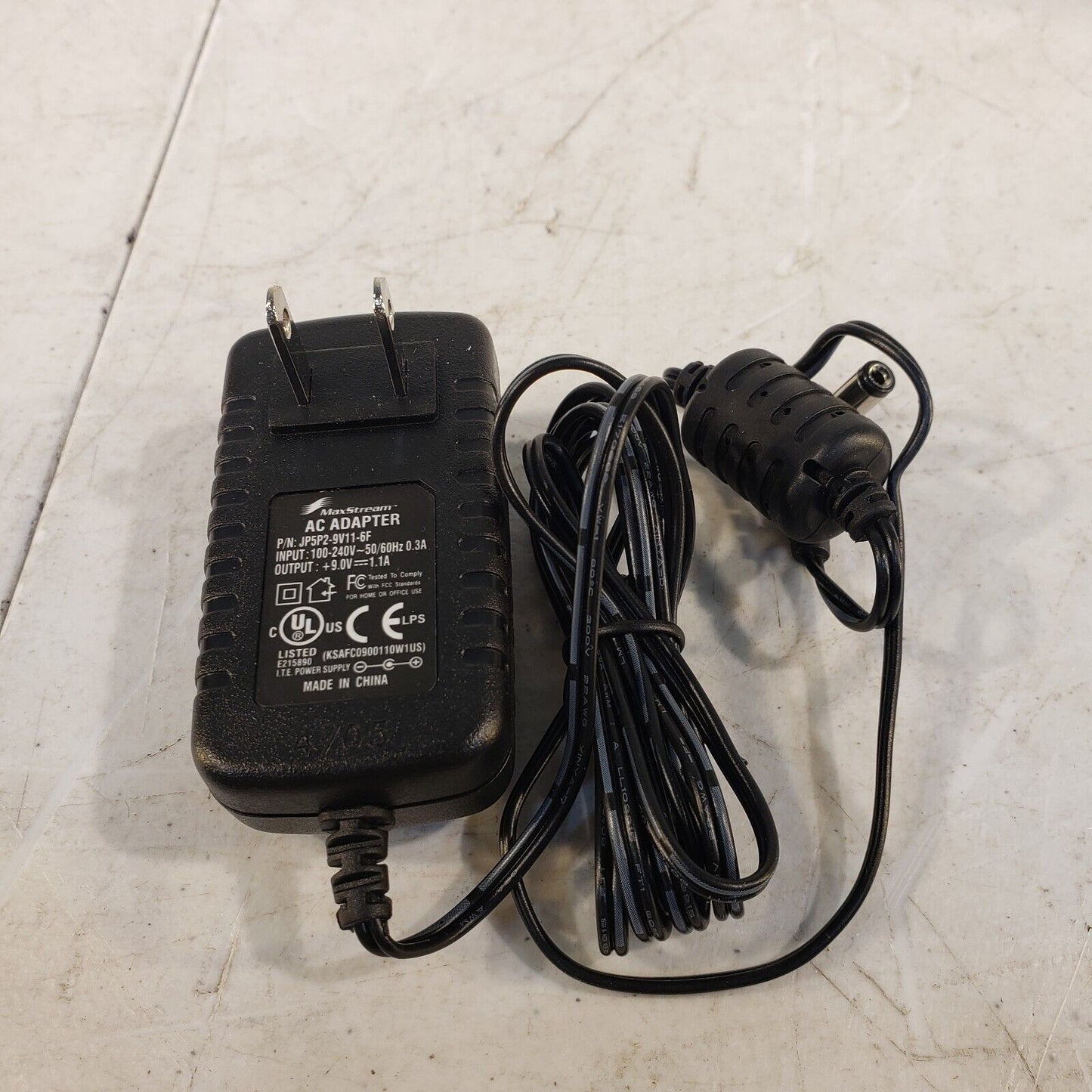 Max Stream JP5P2-9V11-6F AC Adapter 9VDC, 1.1A Output, Barrel Connector
