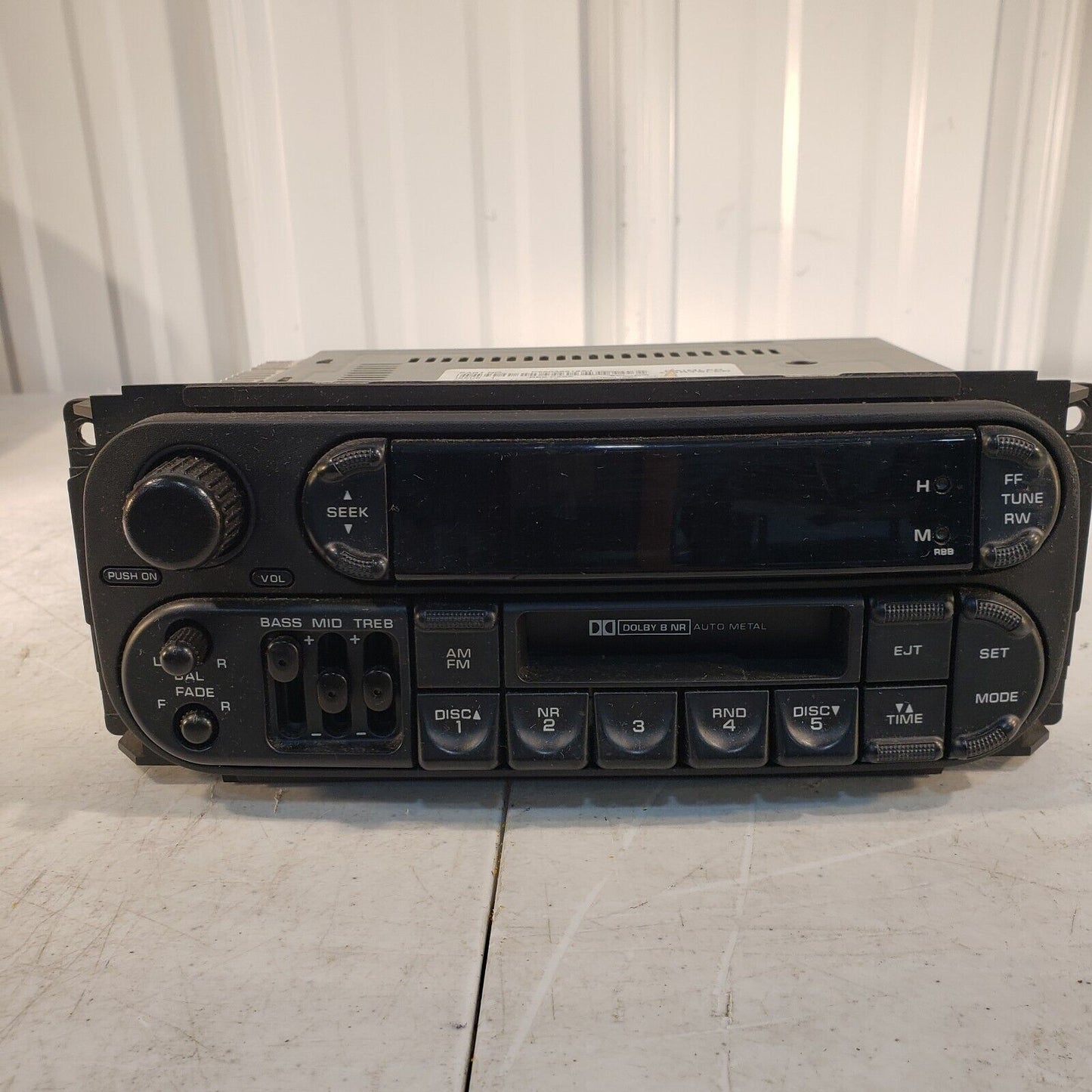 98 - 01 Daimler Chrysler Dodge Jeep P56038518A AM/FM Cassette Radio Stereo