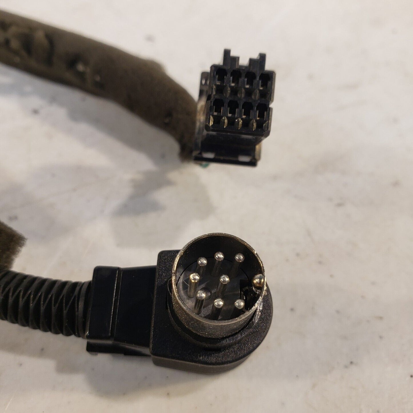 Chrysler Dodge Cable P04759529AA For Disc Changer To AM/FM Radio