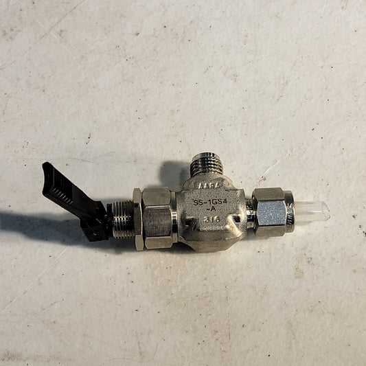 Swagelok SS-1GS4-A Stainless Steel Angle-Pattern Toggle Valve FNSP