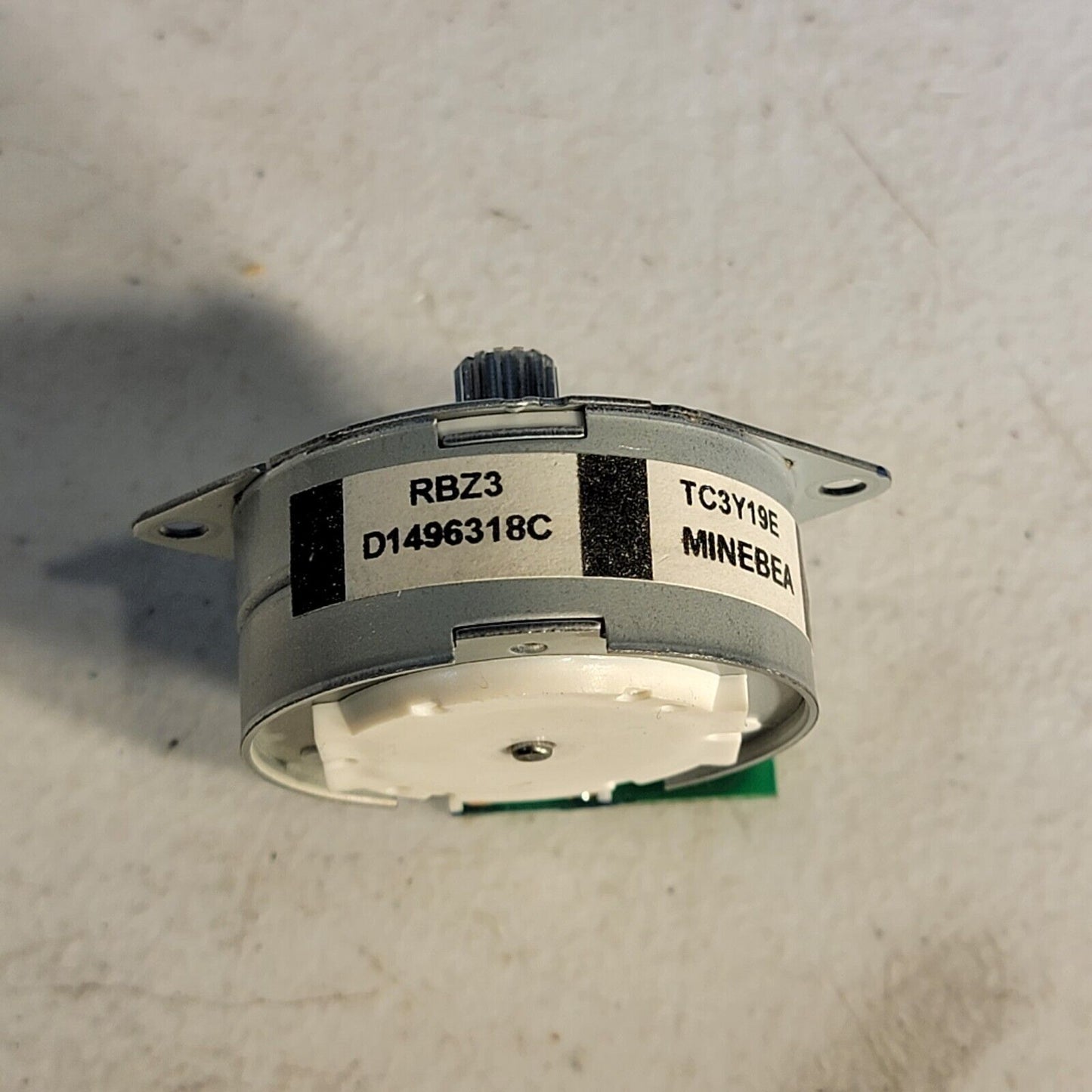 Minebea RBZ3 D1496318C Stepper Motor Replacement Part for RICOH Copier