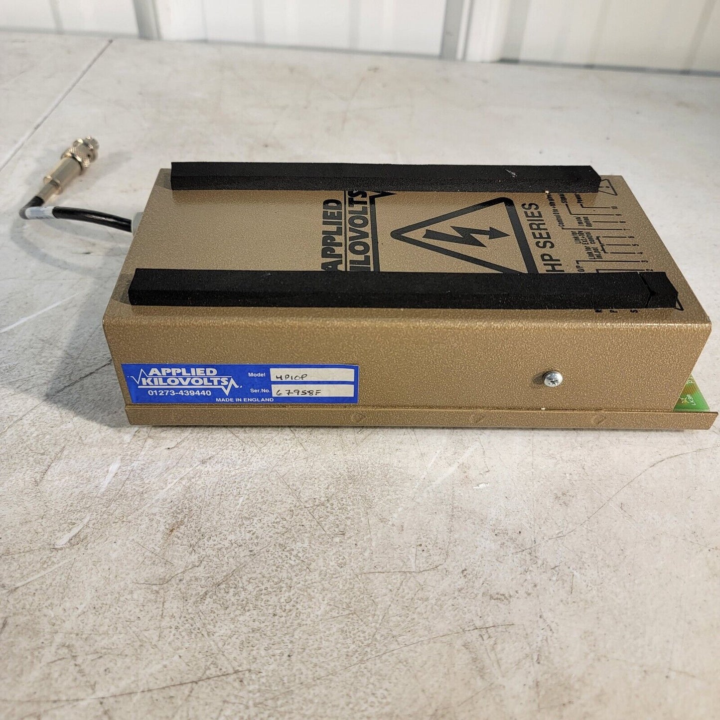 Applied KiloVolts HP10P + 10kV DC Power Supply Source High Voltage SHV