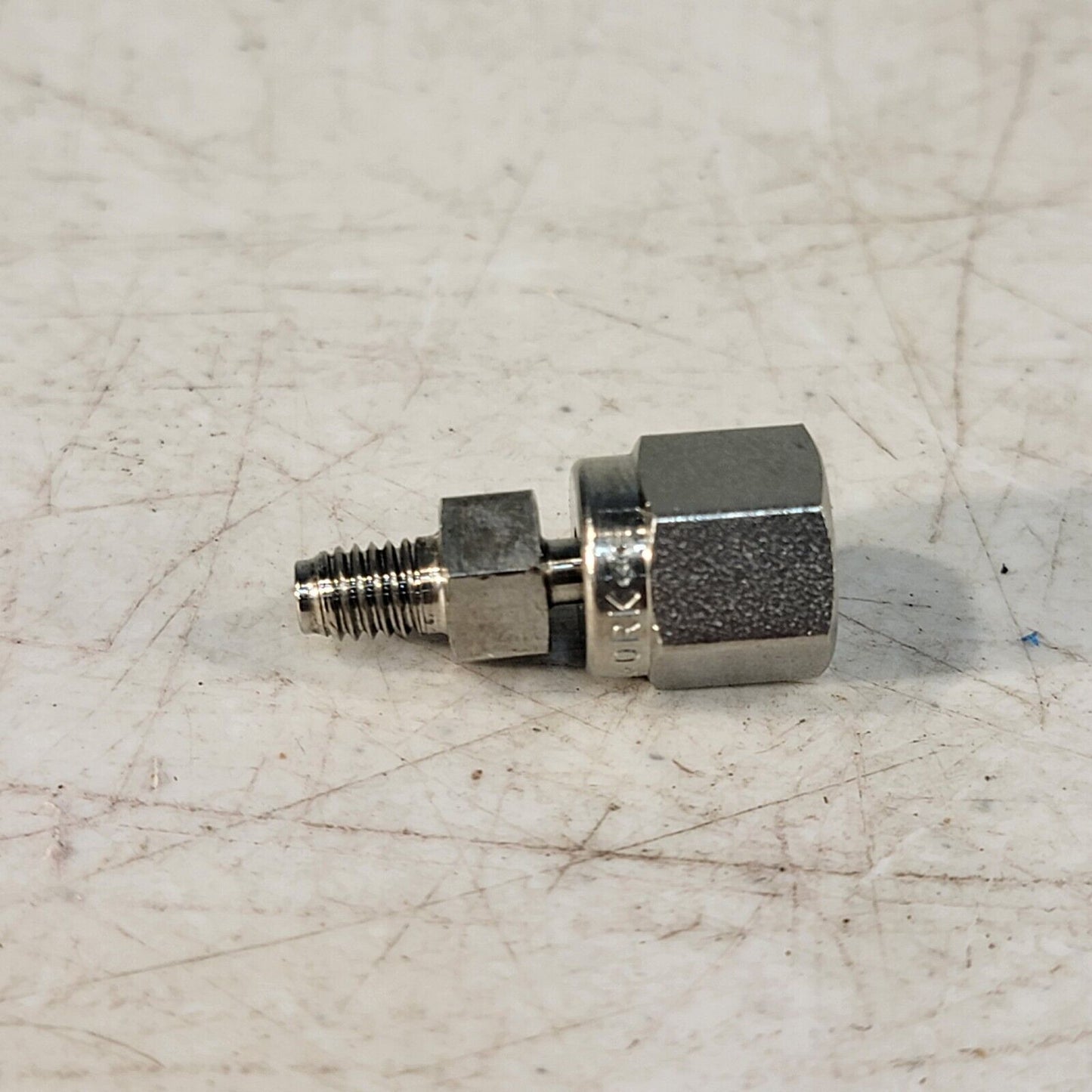 1/8" To 1/16" Female To Male Swagelok Tub Adapter Size Fitting