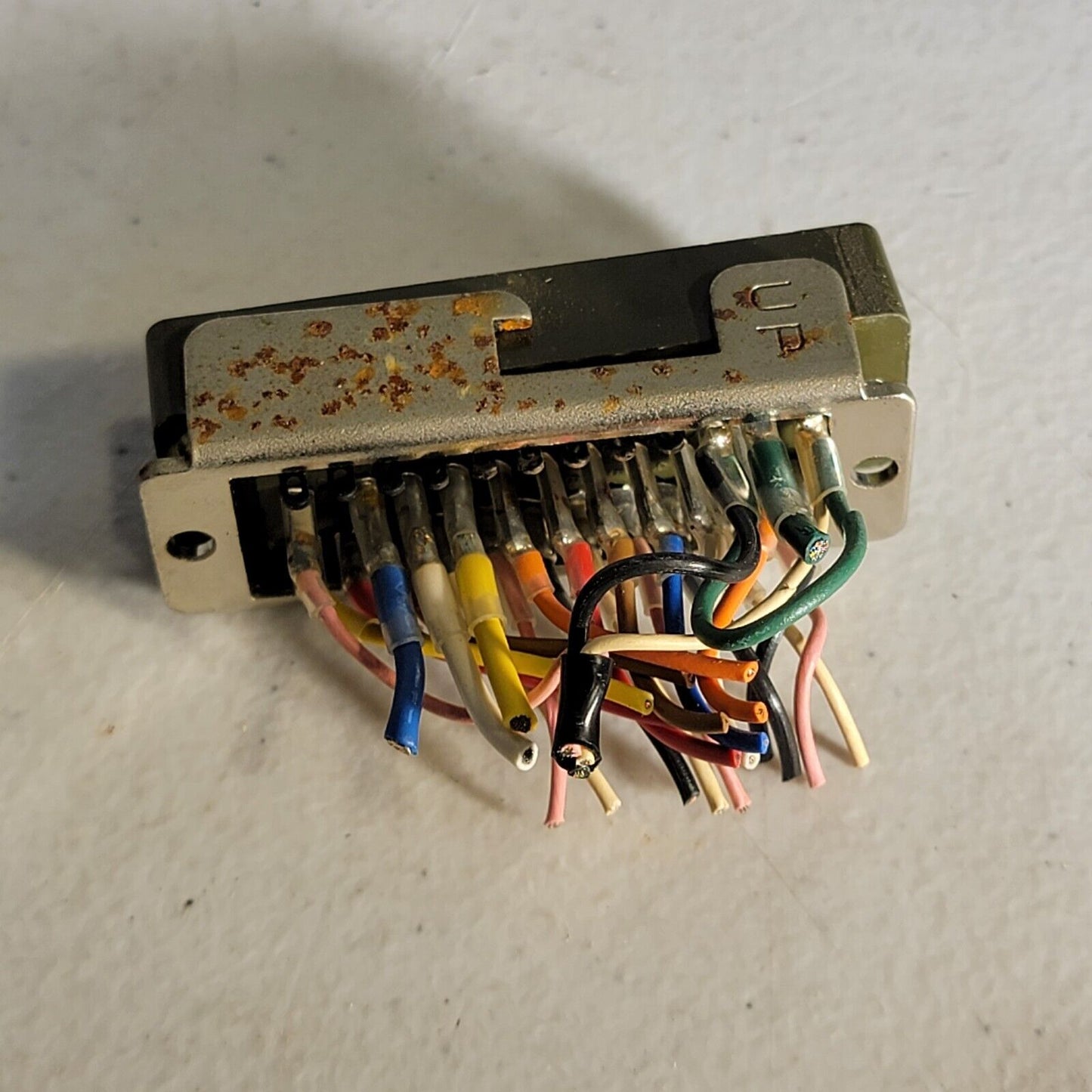 34-Pin Press Fit Connector Vintage