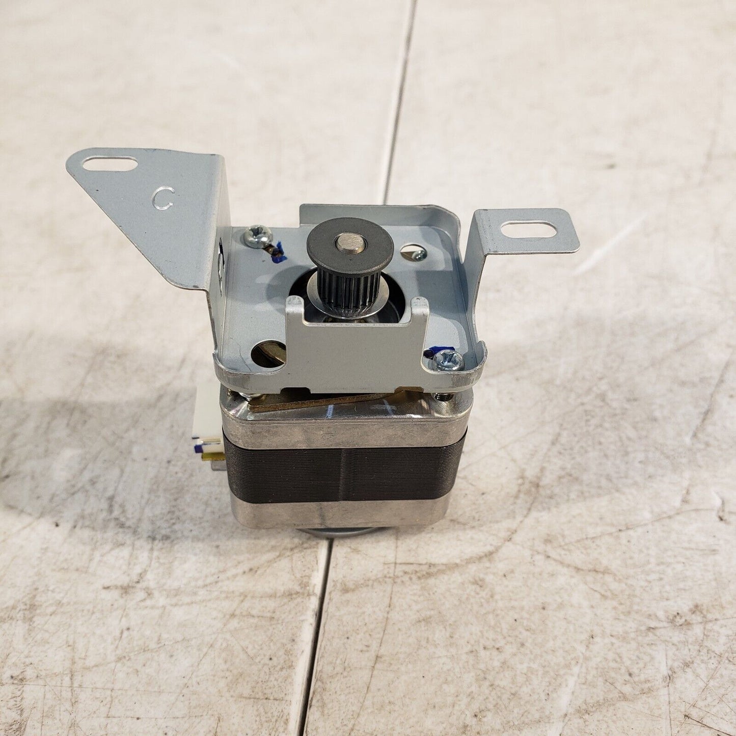 Minebea 17PM-K049UP01CF Stepper Motor 3.2V 1A 1.8 Deg T13Y15-01 D1491703B