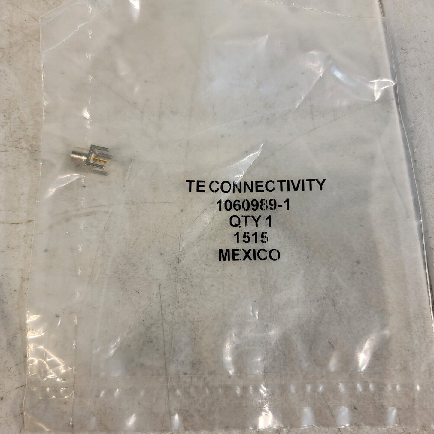 *Lot of 4* TE Connectivity 1060989-1 MCX Connector Receptacle Female Socket 50Ω