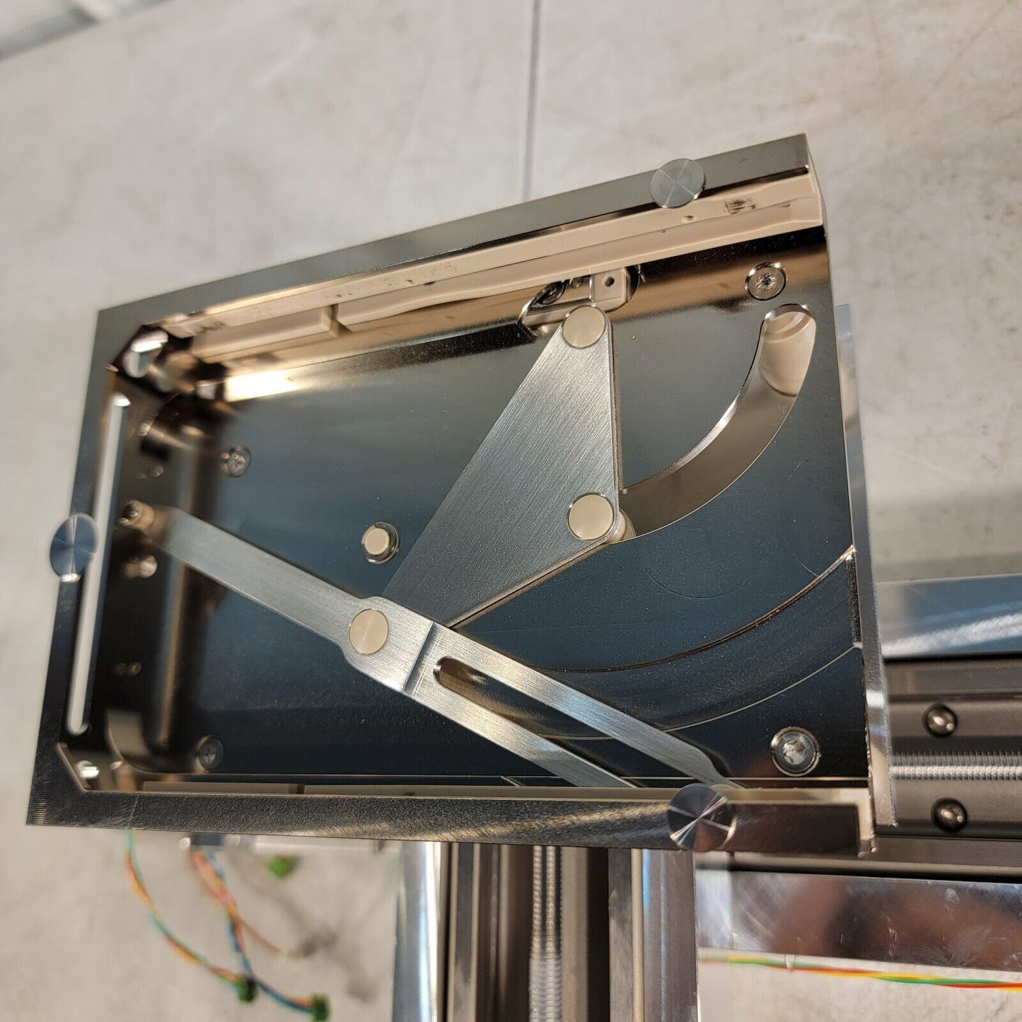 UHV High Vacuum-Friendly XY Linear Stage Stainless Steel Minimal Outgassing