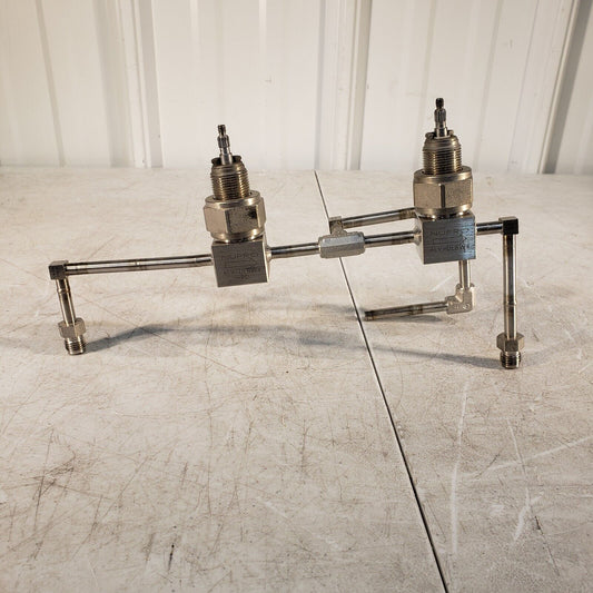 2x Nupro 6LV-DLBW4 Valves, 1/4" Tubing Assem. and 1/4" Swagelok Ends High Vacuum