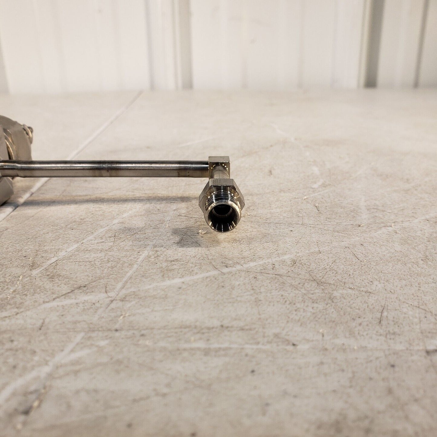 2x Nupro 6LV-DLBW4 Valves, 1/4" Tubing Assem. and 1/4" Swagelok Ends High Vacuum