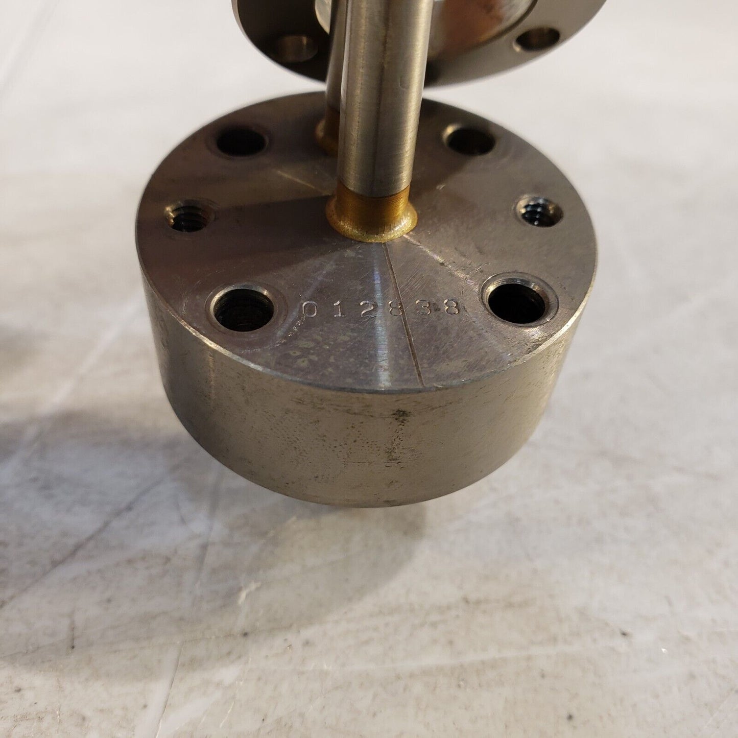 Huntington Labs Relief Valve 012838 DN16CF 1.33" Conflat Flanges, One Rotatable