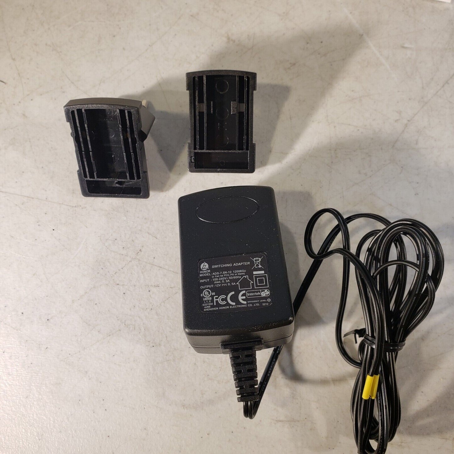 Kramer WP-301XL (W) Computer Graphics Video Stereo Audio Transmitter Wall Plate