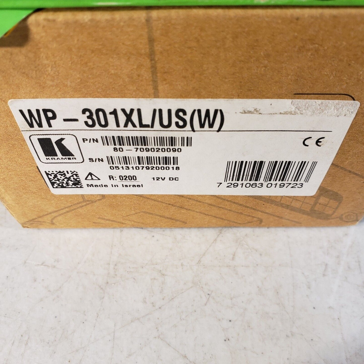 Kramer WP-301XL (W) Computer Graphics Video Stereo Audio Transmitter Wall Plate