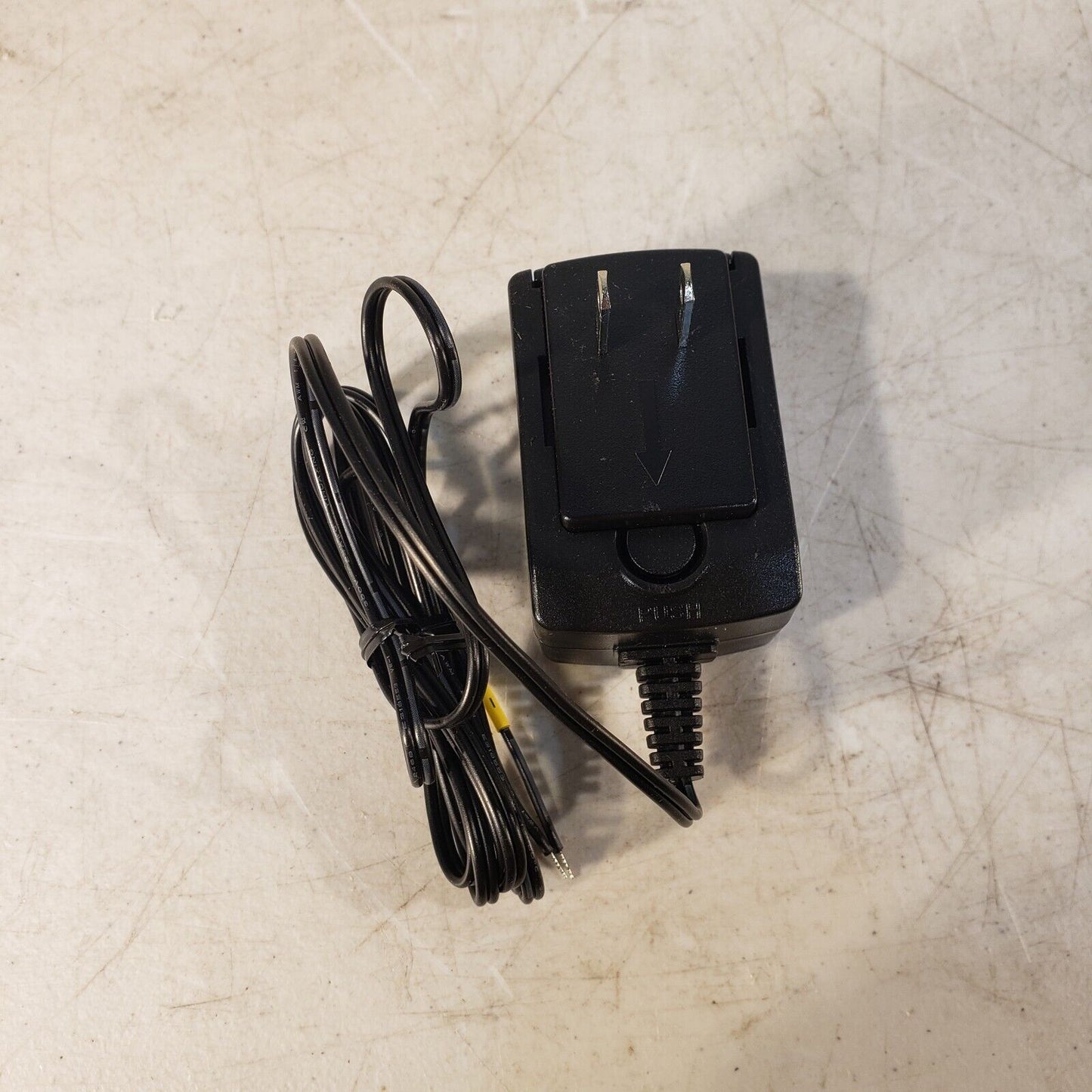 Kramer WP-301XL (W) Computer Graphics Video Stereo Audio Transmitter Wall Plate