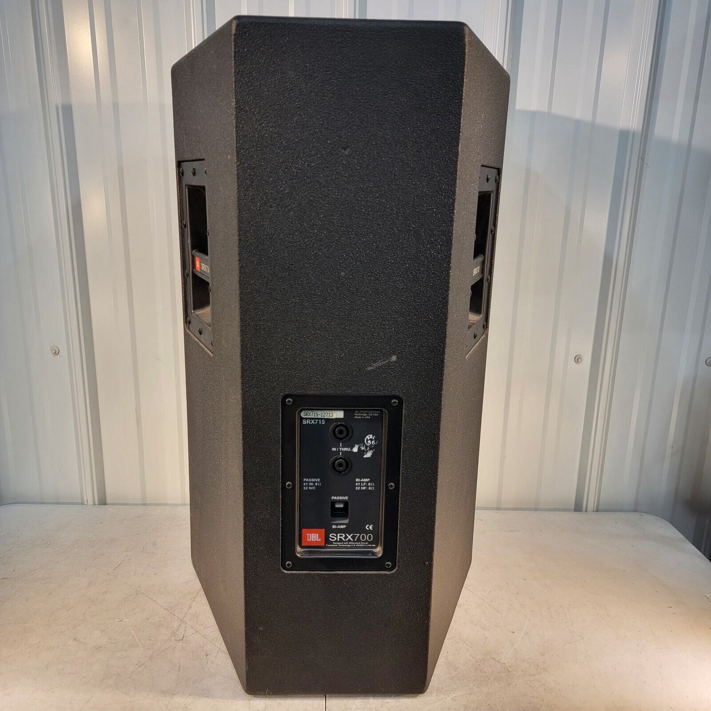 JBL SRX715 HighPower TwoWay 15" Loudspeaker Passive/BIAMP PA Speake