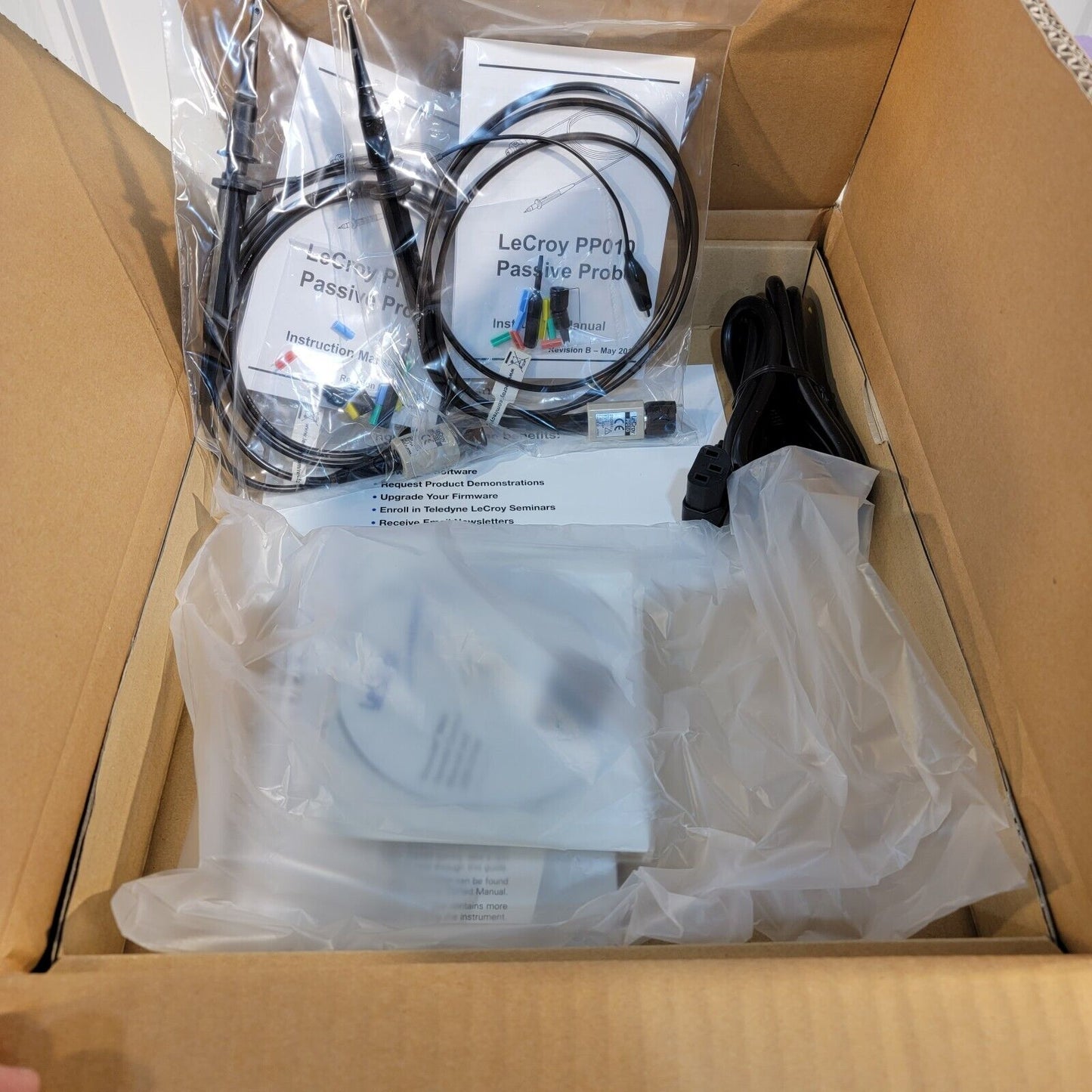 LeCroy WaveJet 322A 200 MHz Digital Oscilloscope 2 GS/s w 2x Probes, Software