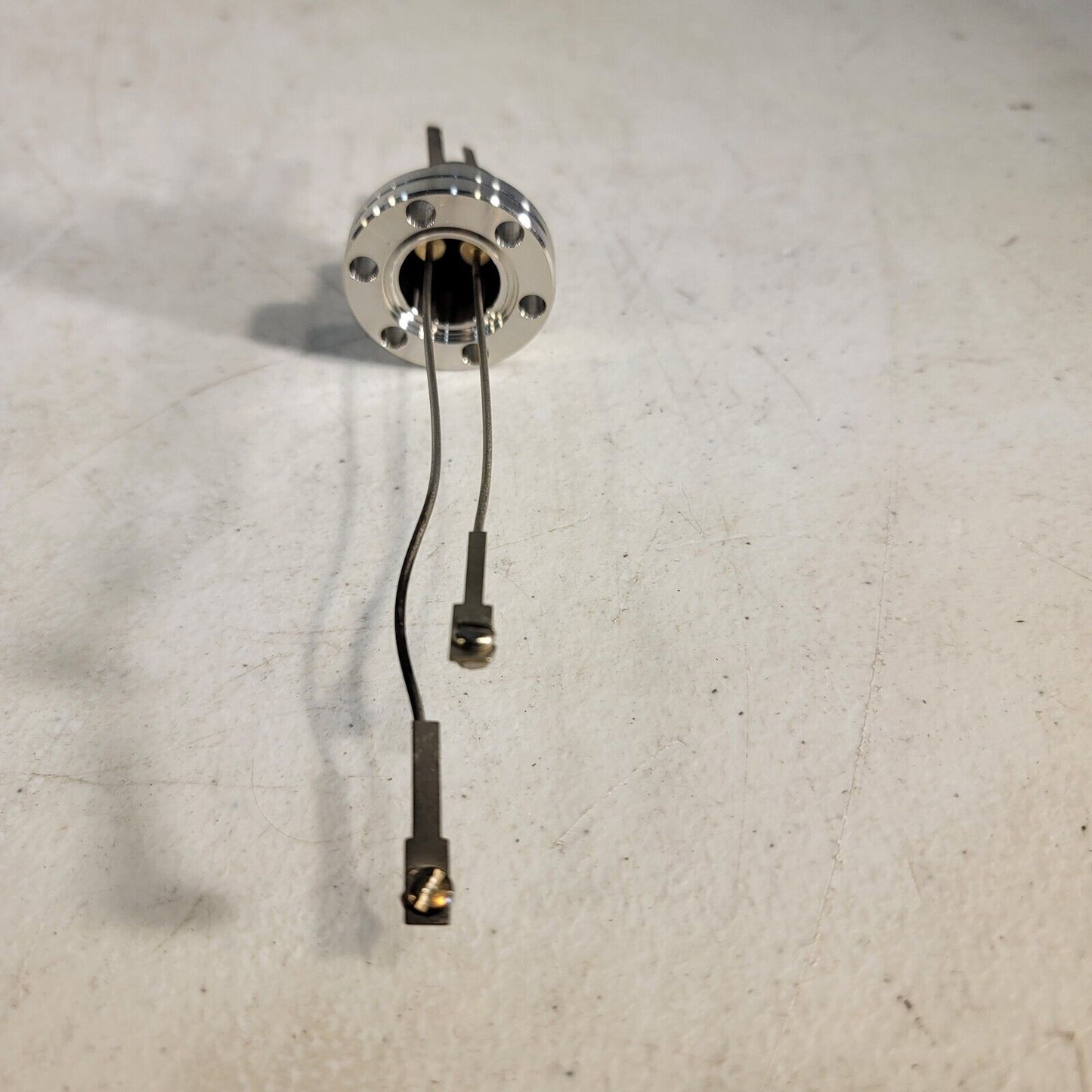 DN16CF 1.33" CF UHV Thermocouple Feedthrough 2-Pin High Vacuum Conflat