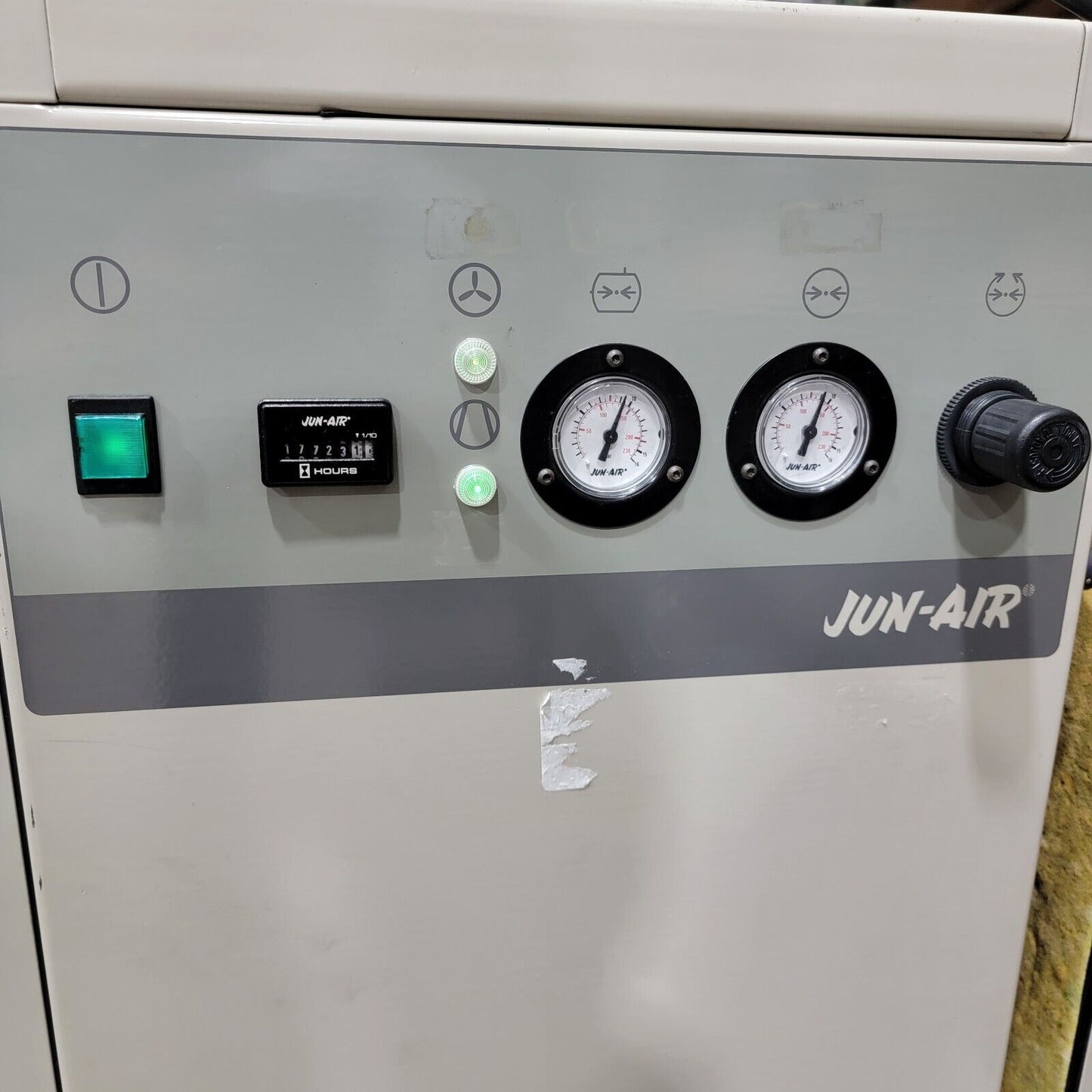 Tested Works- Jun-Air 2000-25M Oil-free Lab Air Compressor 120PSI 25-Liter 240v