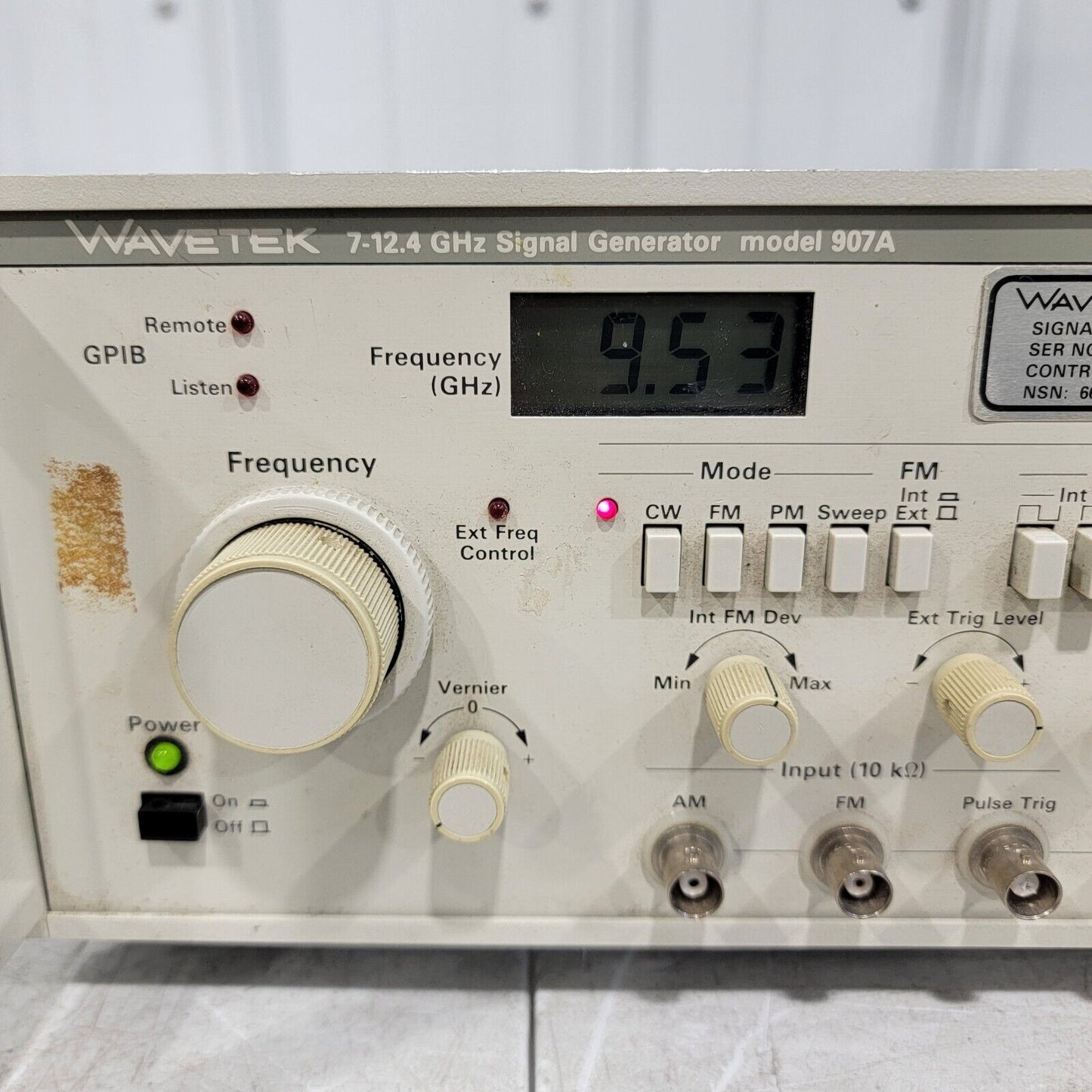 Wavetek 907A 907AF 7-12.4 GHz RF Signal Generator 80 dBm Pulse Modulation TESTED