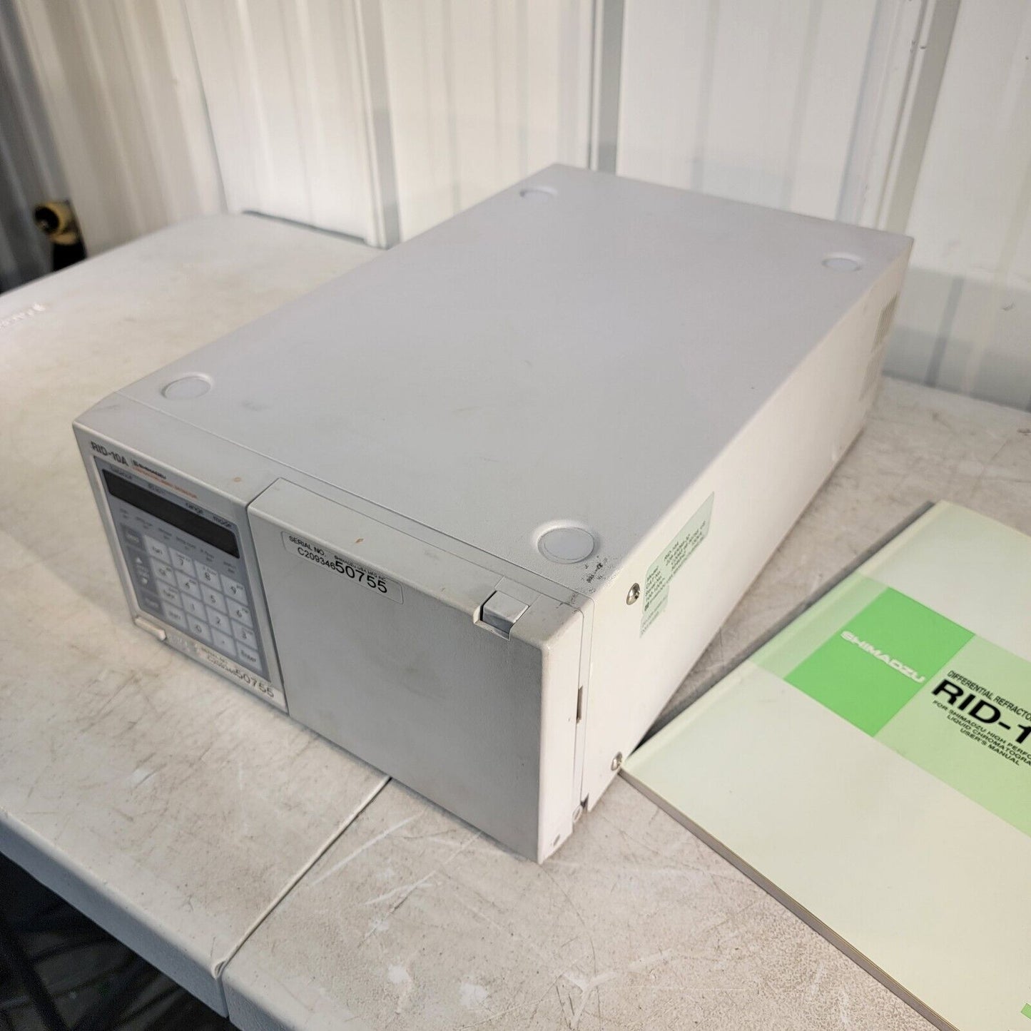 Shimadzu RID-10A Refractive Index Detector 228-45095-32 w/ Manual