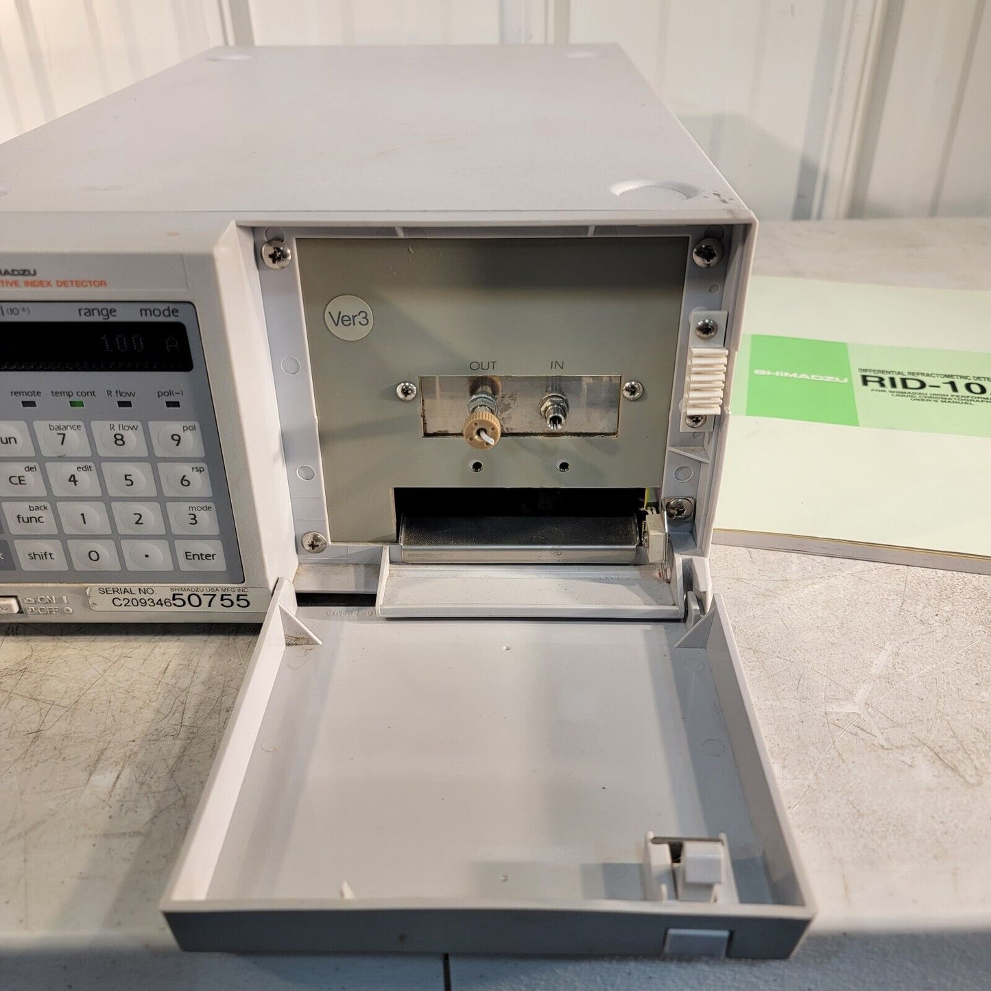 Shimadzu RID-10A Refractive Index Detector 228-45095-32 w/ Manual