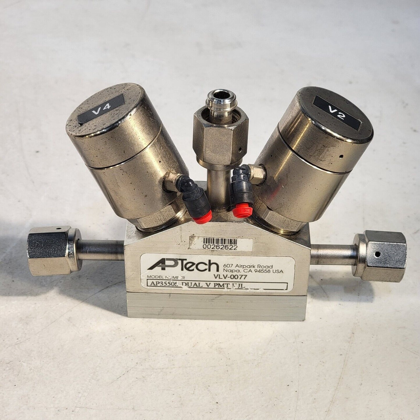 APTech AP3550S Dual V PMT KIL Valve VLV-0077 250 PSI Max, 1/4" VCR Three-Way Air