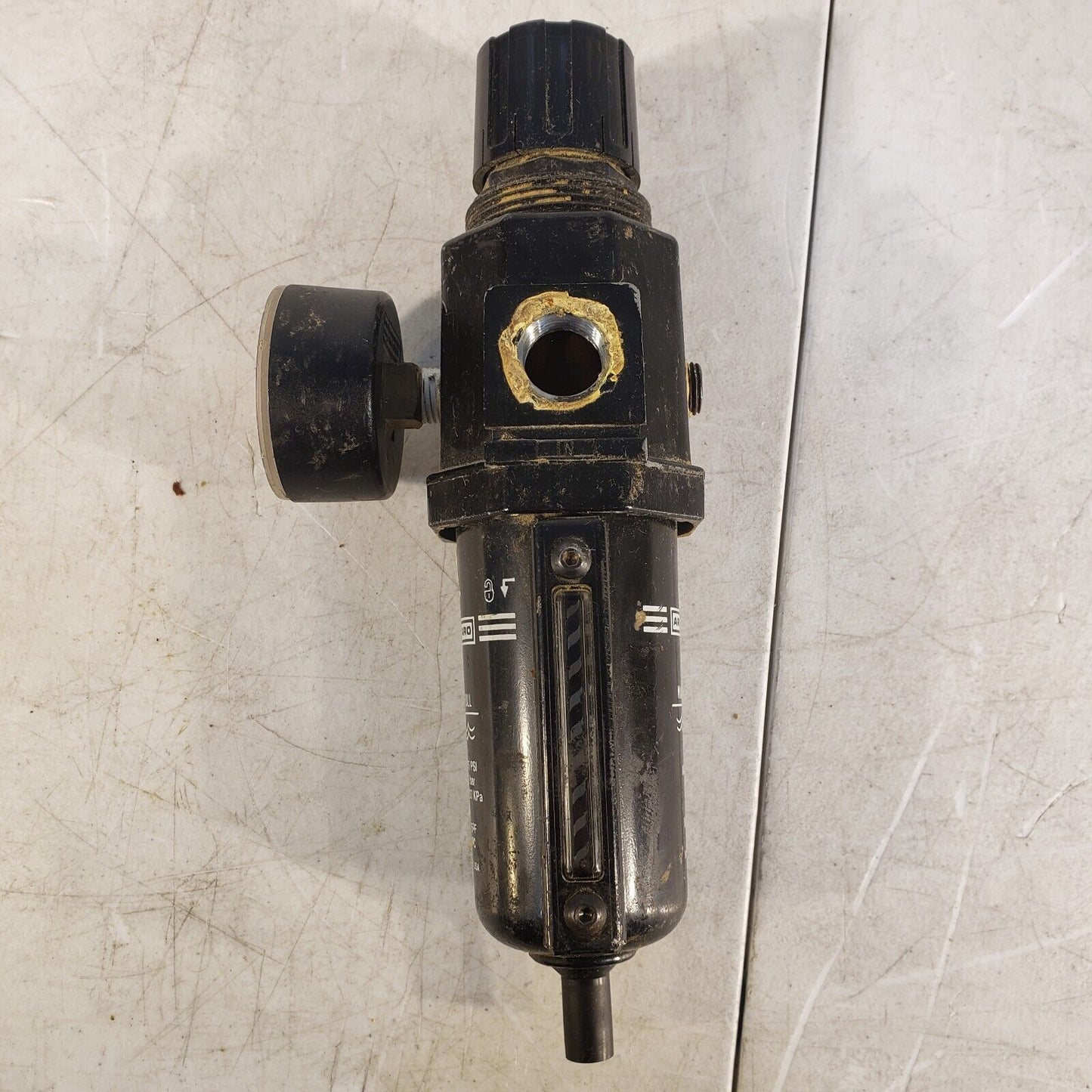 ARO P29241-61 Pneumatic Filter Regulator 1/4" NPT 175PSI Max w/ 160PSI Gauge
