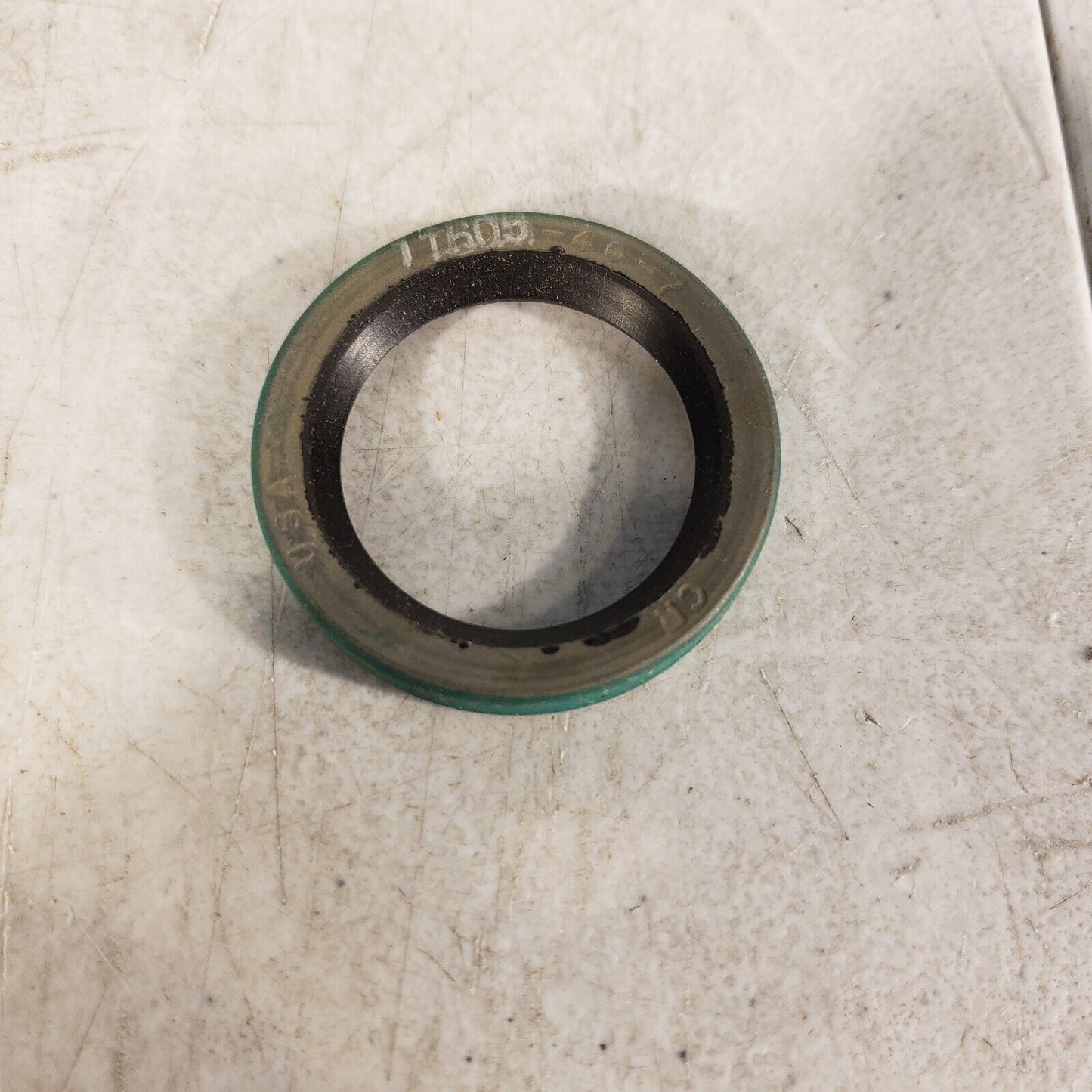 CR 11605 Oil Seal 30x40x7 CRW1 R 085311010092
