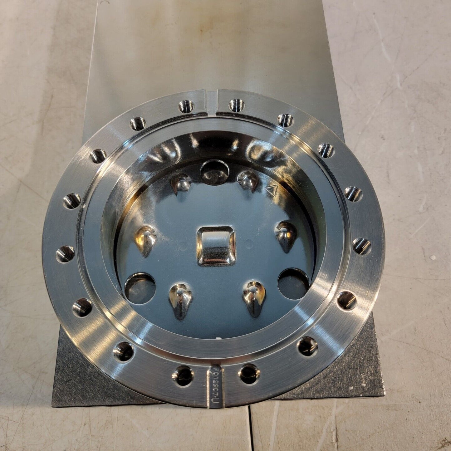 VAT Gate Valve DN100CF 6" OD Conflat Flange Pneumatic Valve High Vacuum UHV SS