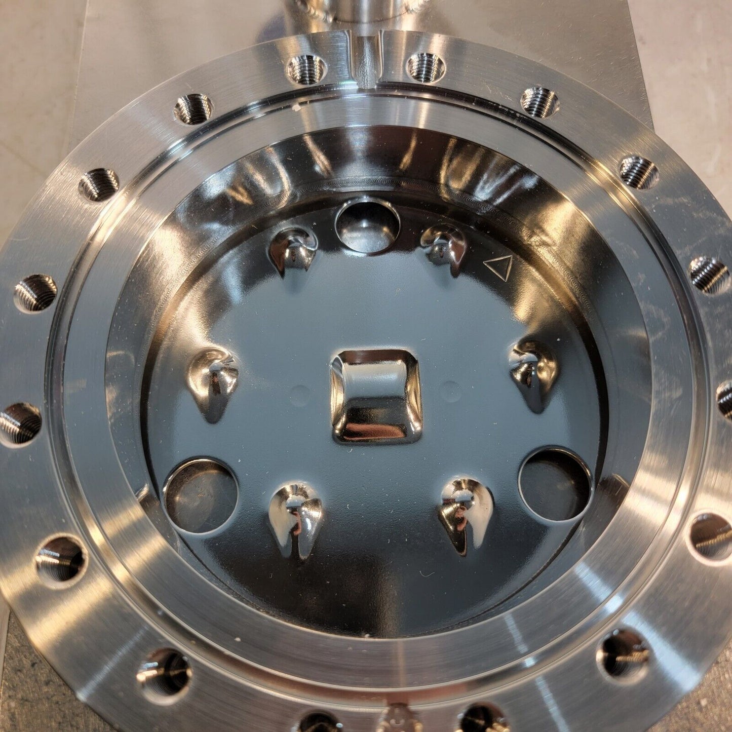 VAT Gate Valve DN100CF 6" OD Conflat Flange Pneumatic Valve High Vacuum w/ Purge