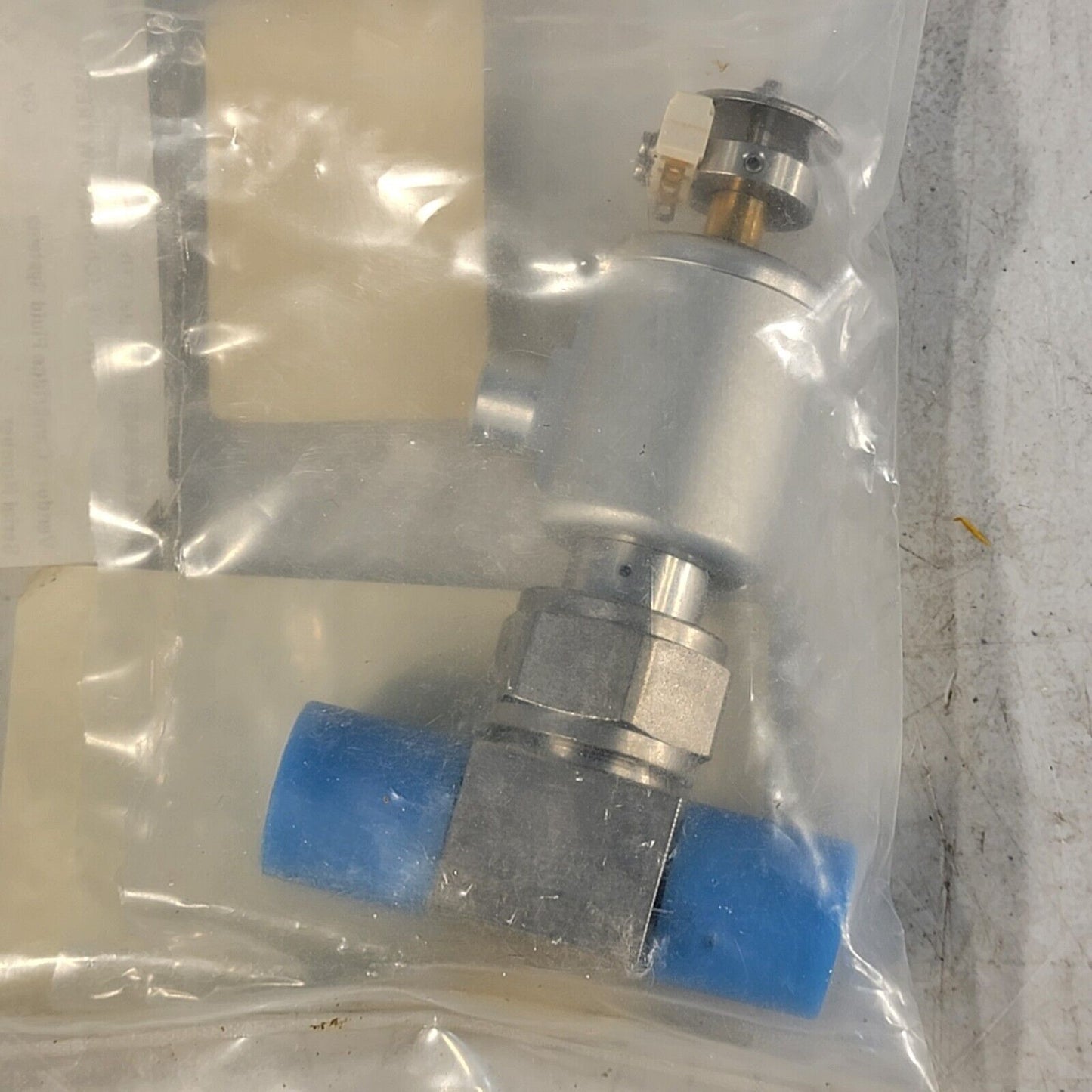 Applied Materials AMAT 0015-90022 Valve Mod Low Pressure Modified