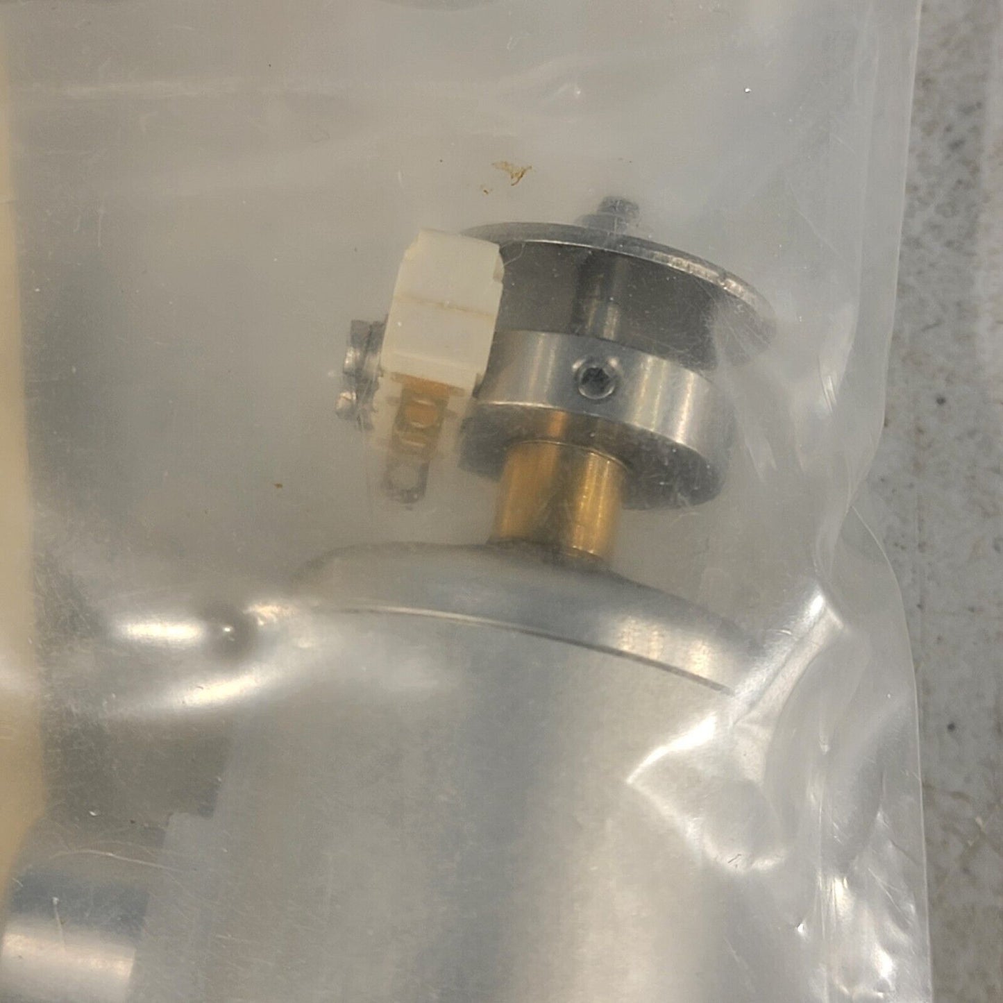 Applied Materials AMAT 0015-90022 Valve Mod Low Pressure Modified