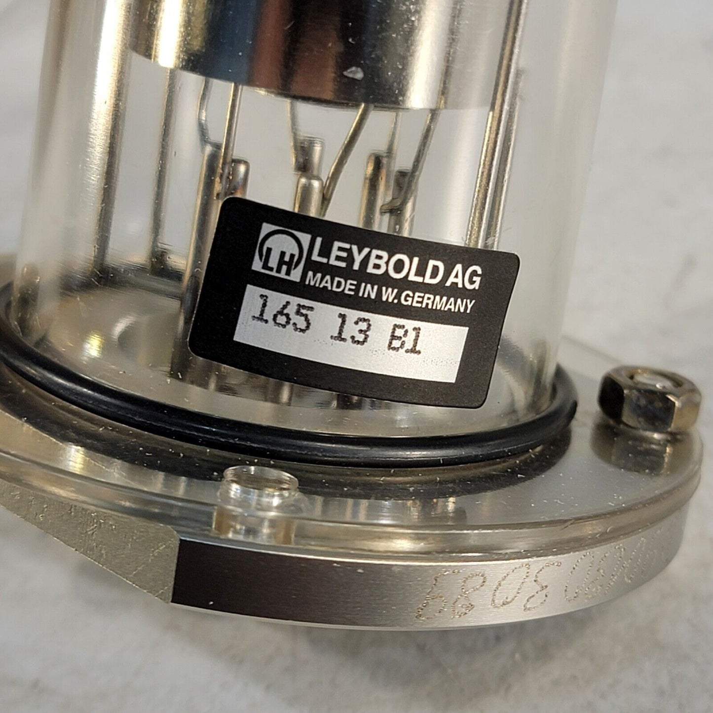 Leybold Ultra High Vacuum Ionization Micro Ion Gauge Tube 165 13 B1 UHV