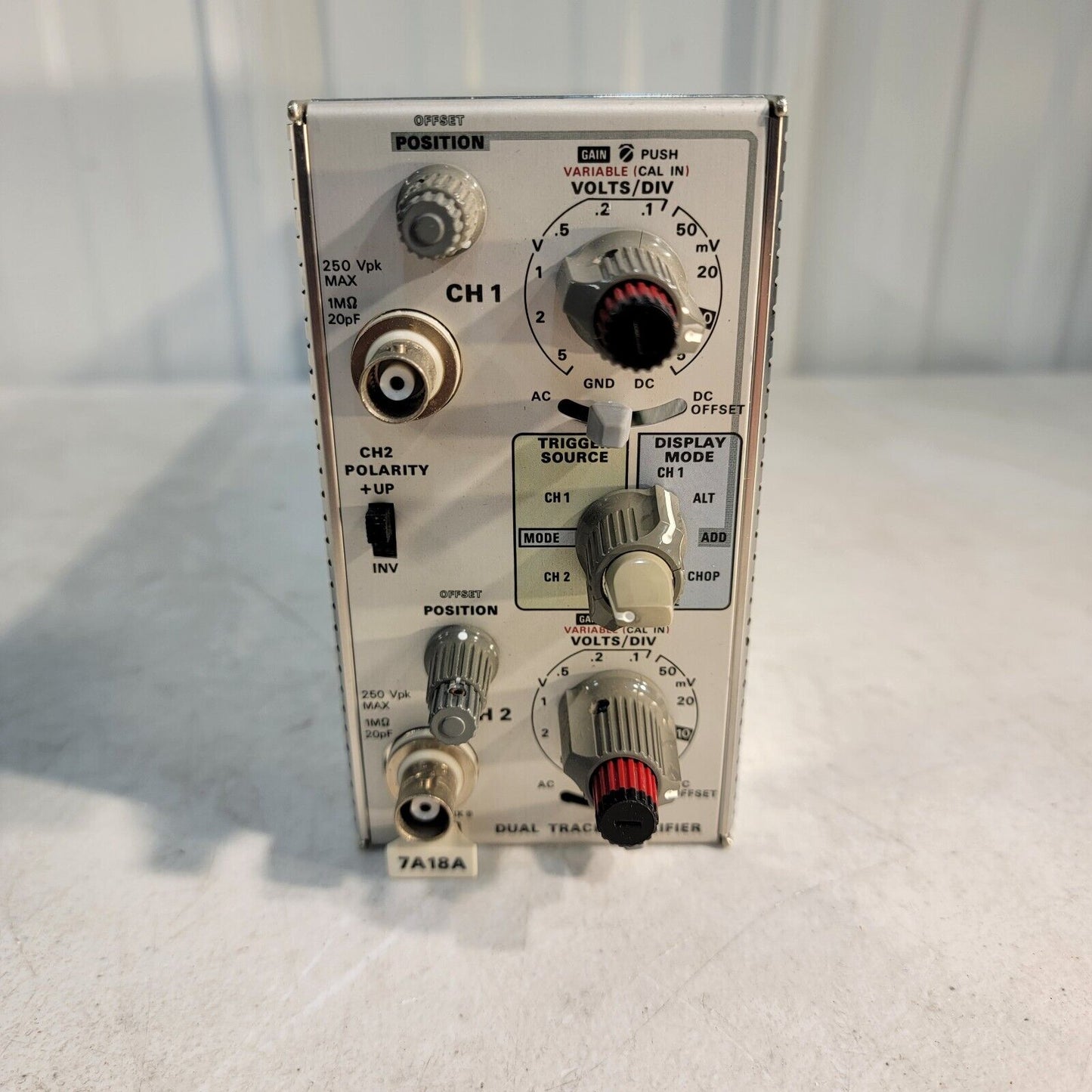 Tektronix 7A18A Dual Trace 75MHz Amplifier Oscilloscope Plug-In Module